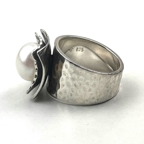 Silpada Vintage Hammered Sterling Silver Genuine Pearl Ring - Picture 3 of 4